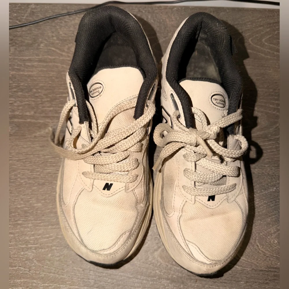 New Balance 2002R sneakers - Picture 4 of 7
